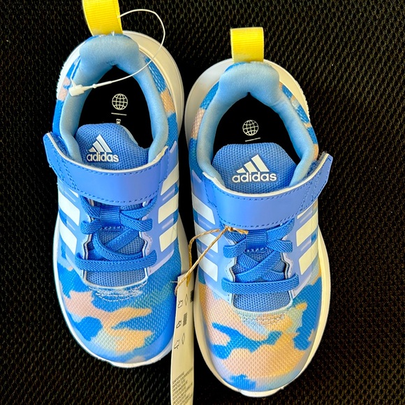 Kids Sneakers - Picture 1 of 4